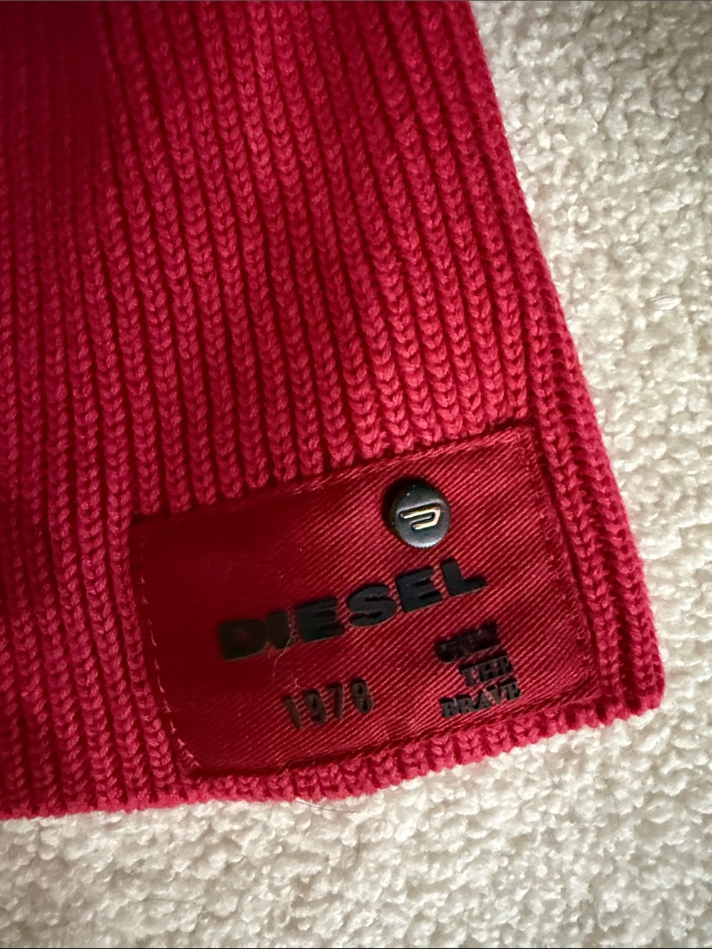Diesel Red Ribbed Knit Beanie Hat with Branded Patch - Picture 2 of 5